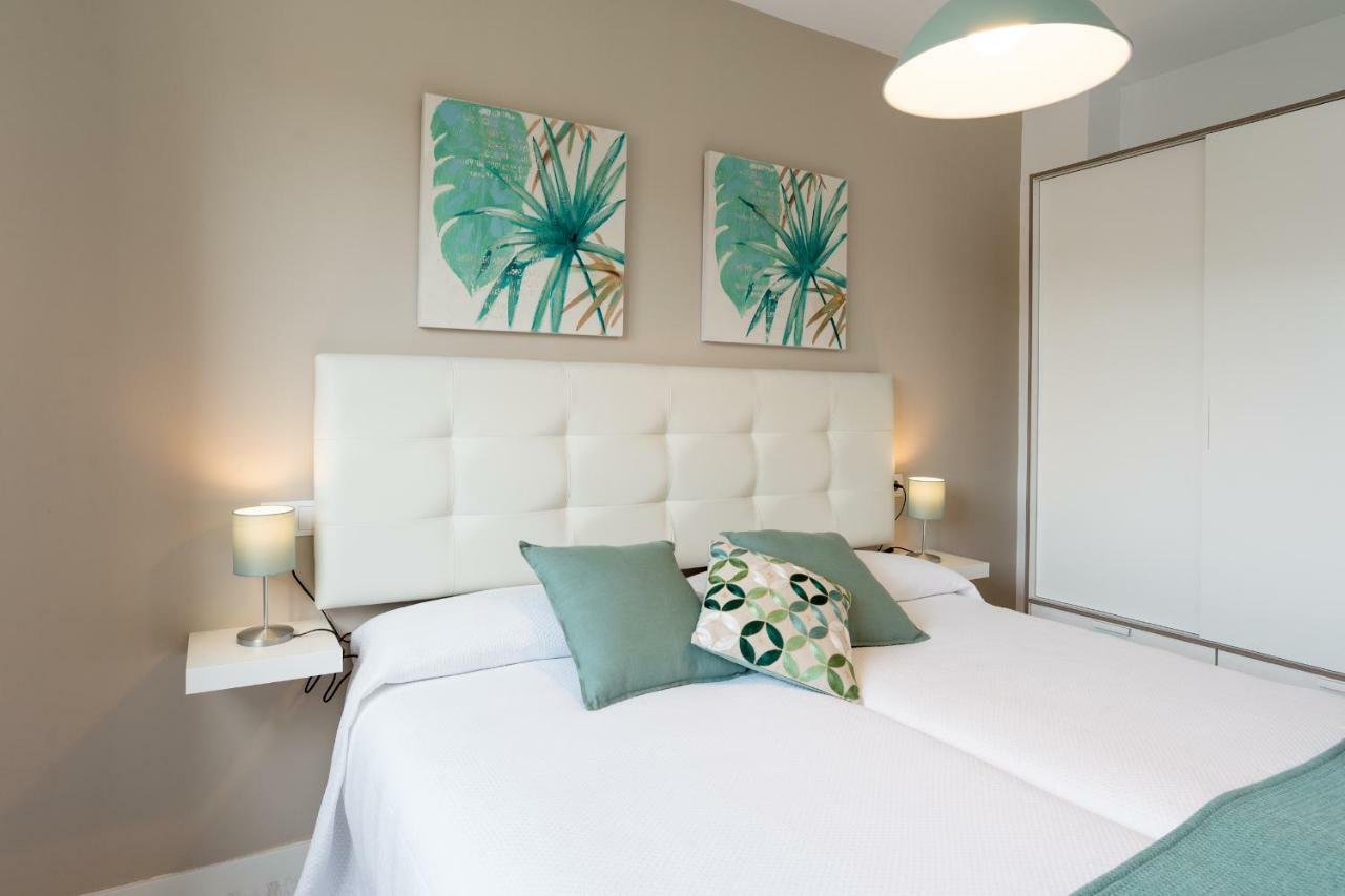 Stunning Spacious City Apartment With Free Parking Málaga Exterior foto