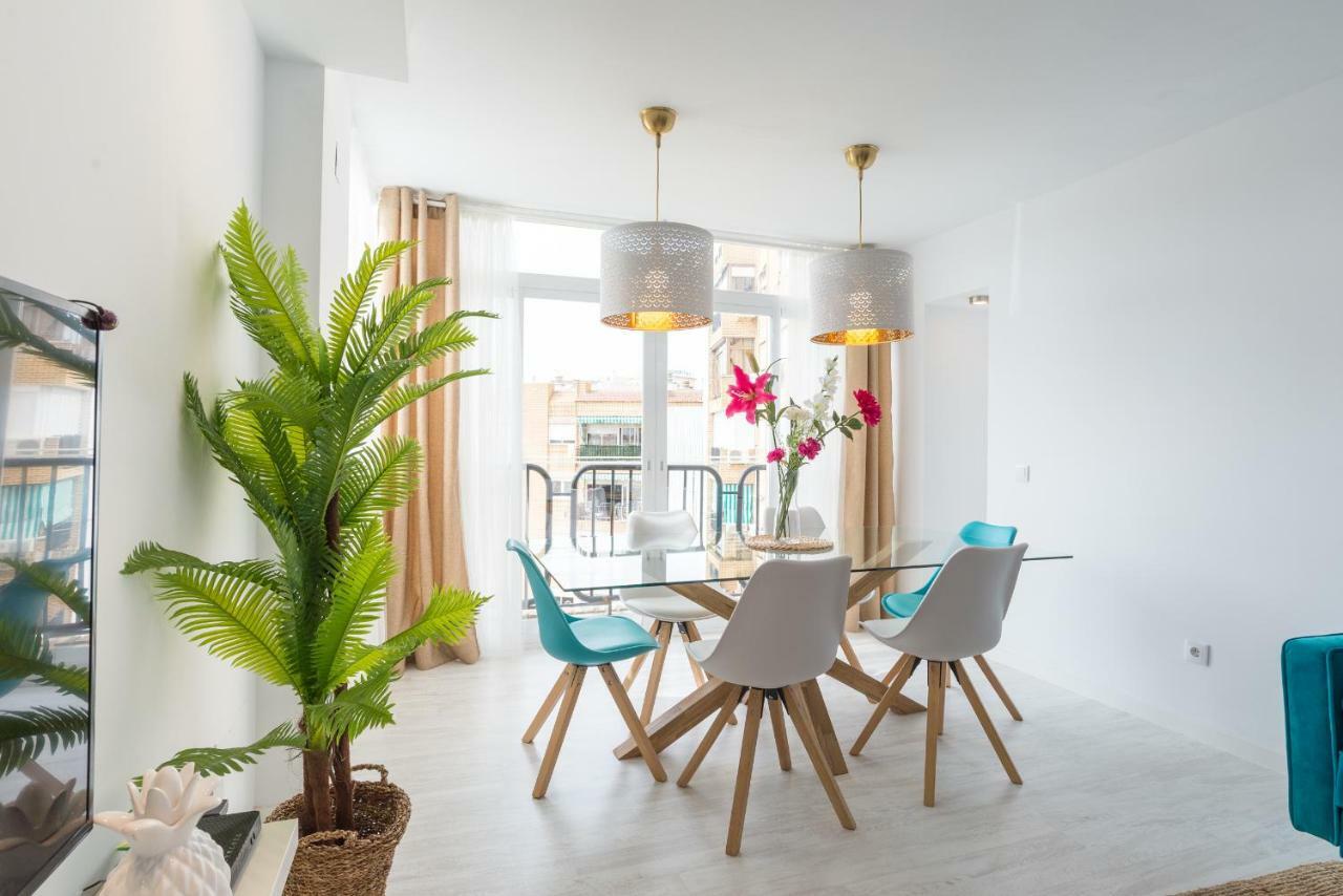 Stunning Spacious City Apartment With Free Parking Málaga Exterior foto